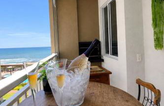 Apartamento Frente Mar, Churrasqueira, Piscina, Jacuzzi, 20 Minutos do Beto Carrero - Foto 3