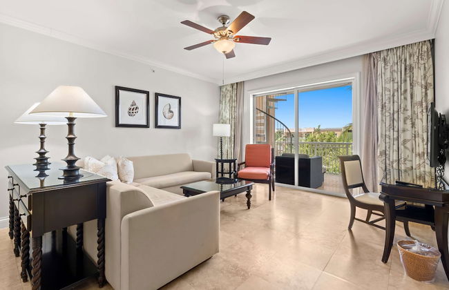 Resort View 1BR Suite - Photo 29