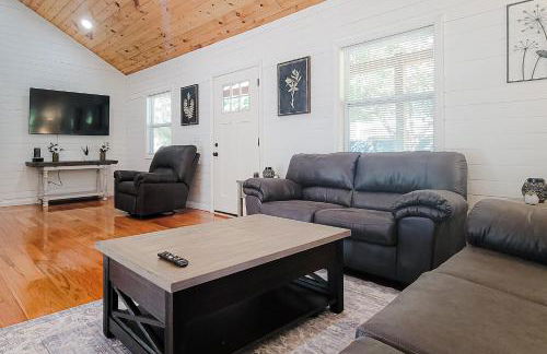 Cozy Home Sleeps 6 Hot Tub Fire Pit Free Ticket - Foto 6