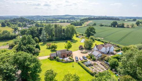 The Owl House with swimming pool and private hot tub - Foto 4, Garden