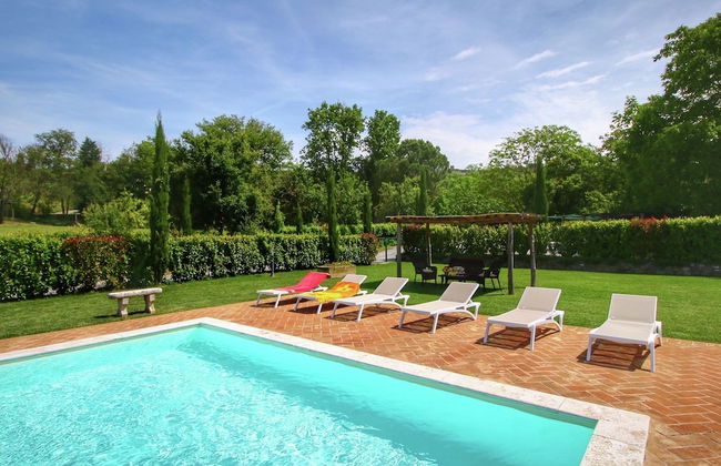 Tuscan Style Apartment with View of the Hills - Foto 19