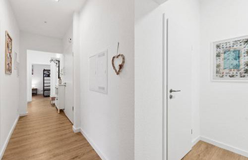 Modern-Netflix-Messe-Veltins Arena-Free Parking - Foto 28