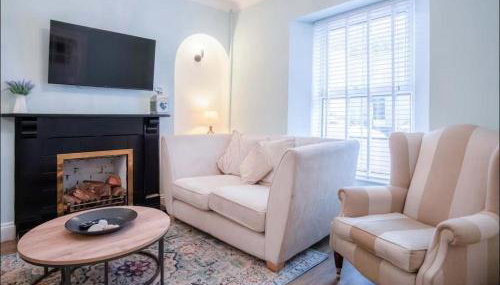 Family-Friendly Pink Cottage Central Tenby - Foto 3