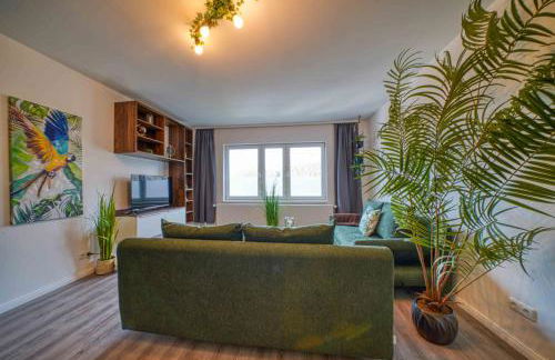 Zuarin Schlossblick - Ganzes Apartment direkt am Schlossgarten von Schwerin mit Dschungel-Feeling - Parkplatz auf Anfrage vorhanden - Foto 5