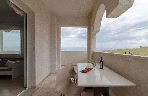 white house by the sea - Photo 16