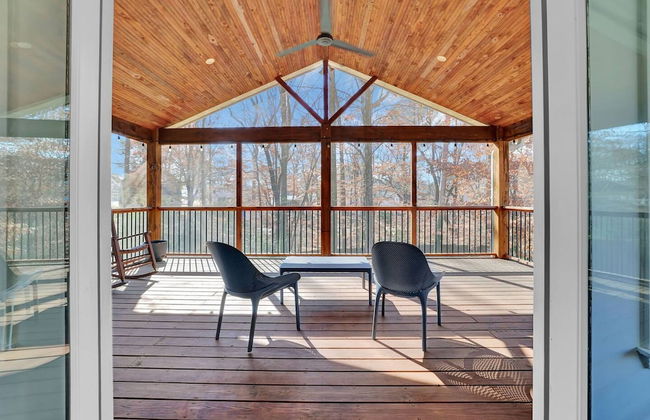 Chamblee Retreat 3BR Home w Spacious Porch - Foto 6