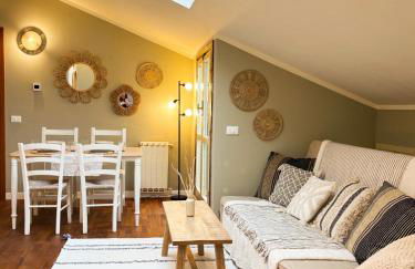 Maison Mezzanotte Mansarda Chic in Centro con Parcheggio Privato - Foto 15