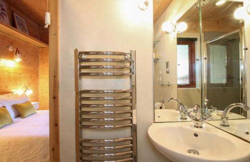 Astbury Falls Luxury Retreats - Photo 27