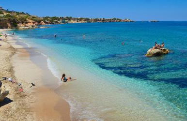 4BR Newly Renovated Retreat Tranquil Coastal Haven - Photo 24