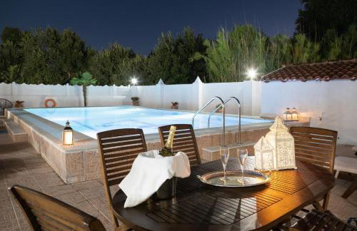 Villa Paradiso: Near beach, superb pool and garden - Photo 7