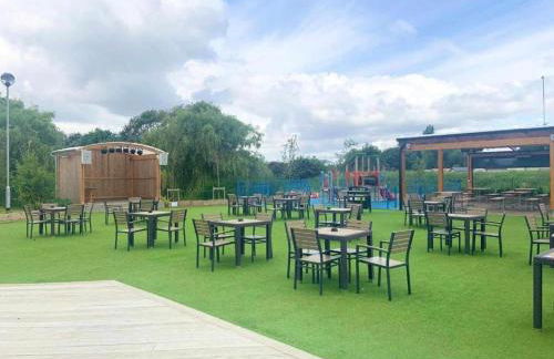 Meadows 33 Hot tub - Southview Holiday Park - Foto 20