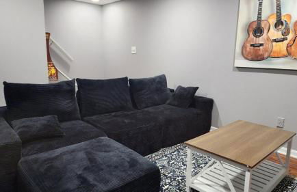 Charming 5 Bed with Spacious Yard with HotTub - Foto 13