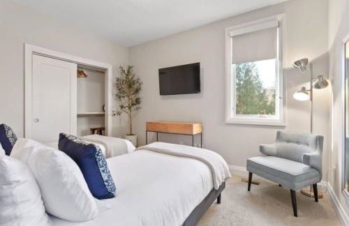 Downtown w Rooftop Deck 4 Bedrooms 3 Baths - Foto 8