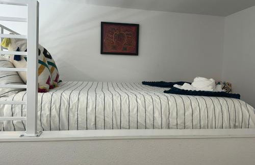 Austin Stylish Studio - Foto 36