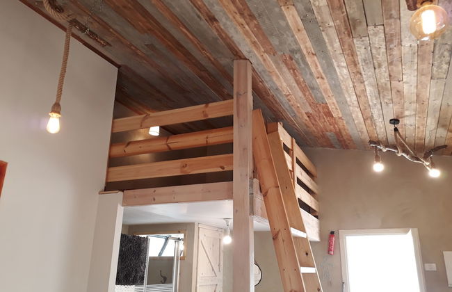 Hamakom Belrom - Photo 4