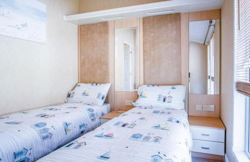 Manor 5 Lodge - 2 Bedroom Lodge - Pendine - Photo 28