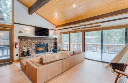 In Northstar Ski Resort! Game Room, Family-friendly Dakine Haus by Avantstay - Photo 10