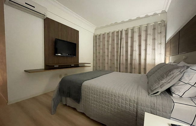 AMPLO APARTAMENTO UM POR ANDAR - Photo 3