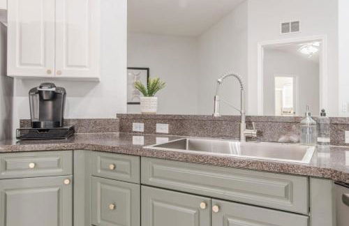 House w pool near McKee Gardens - Foto 11