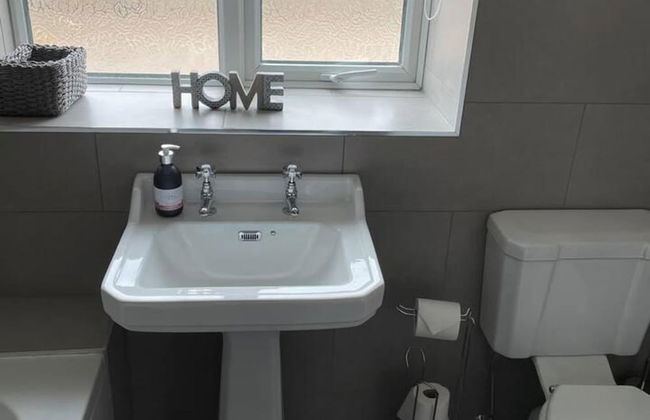 Cottage - Sleeps 6 - Garden - Parking - Foto 5