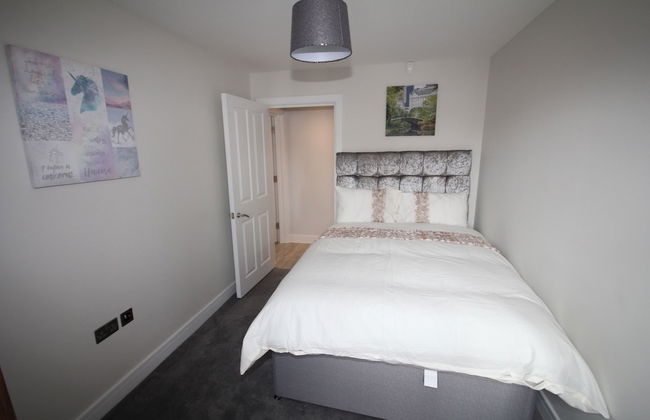 Holden Court - Photo 9