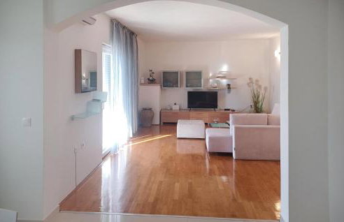 Awesome Apartment In Otok Ist With Wifi - Foto 8