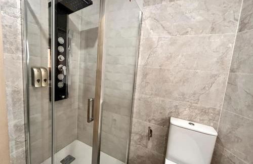 LUJO 10 pax Proyector, Maquina Arcade y Patinetes - Foto 31