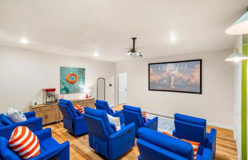 Resort Style Backyard Pool Pickleball Court - Foto 56