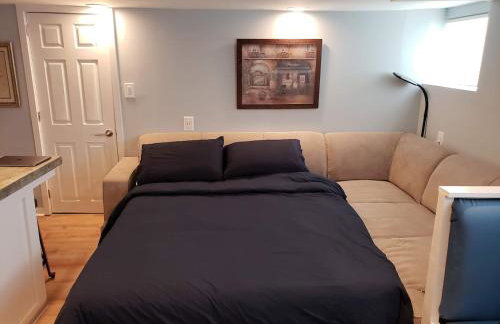 Luxury 2 bedroom apartment w/ free parking - Photo 18