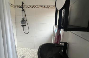 Kleine, aber feine Unterkunft mit direktem Waldzugang - Foto 12