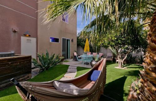 Navigate Stays Family Artful Retreat w Pool & Cabana - Foto 18