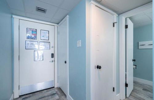 Edgewater Oasis Gorgeous Resort Condo on Beach! - Photo 12