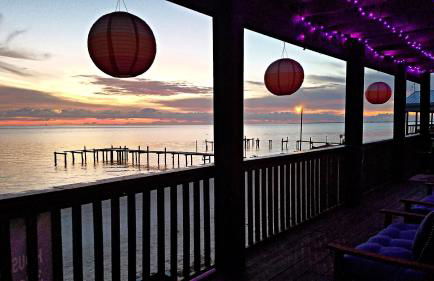 Bay Front Home with Spectacular Sunrise Views - Foto 1