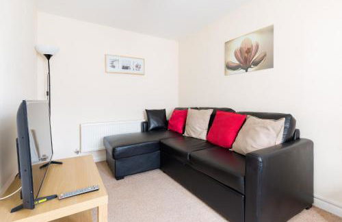 6 bed house with free secure parking & 3 bathrooms - Photo 6