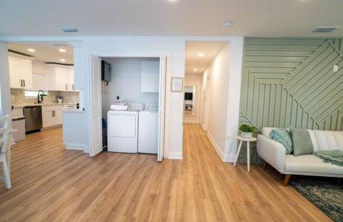 Cozy 3BR with Patio & Yard Near Ybor City - Foto 25