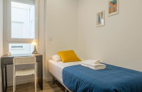 Modern Penthouse with Private Terrace - Photo 23