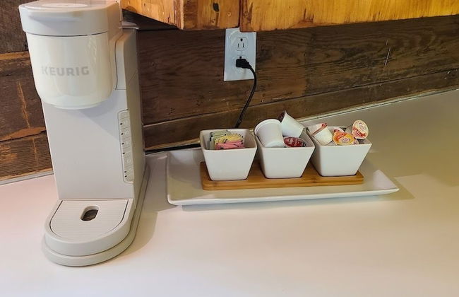 Back in Time 1940s Lake View House - Photo 8