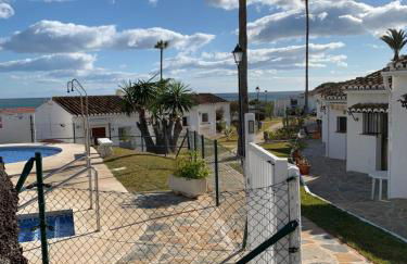 Super Holiday Las Buganvillas garden and sea views - Photo 9