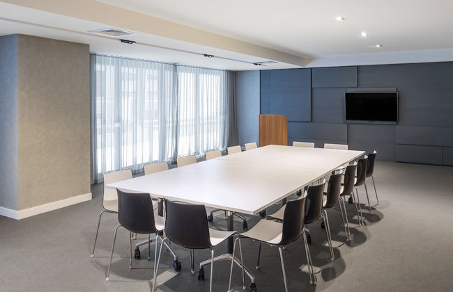 Wyndham Hotel Melbourne - Photo 43