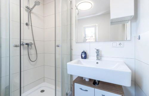 Arbeitnehmerunterkunft I 3 Betten I Balkon I eigene Küche & Bad - Foto 16