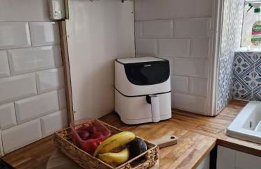 Whitstone getaway - Photo 10