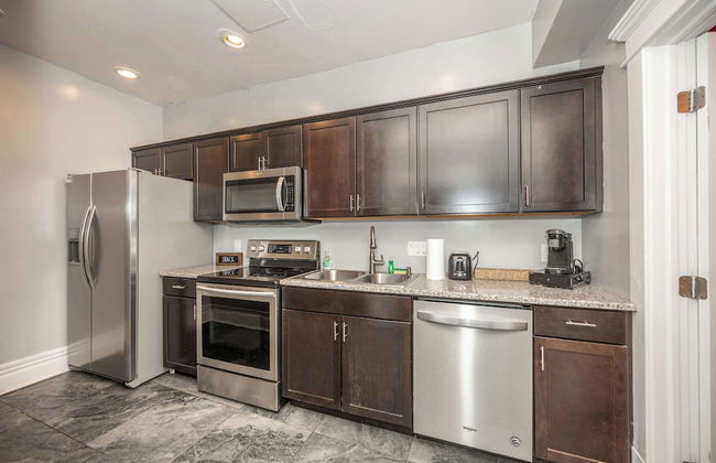 The Restful Roost w Hot Tub - Foto 10