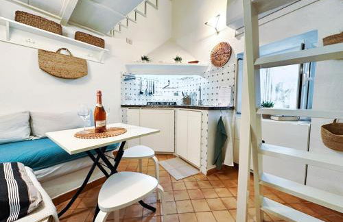 Tra i Vicoli di Sperlonga, Storia, Mare e Relax - Foto 5