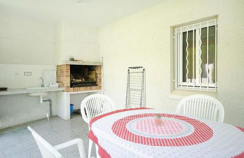 R11 Casa Blanca con gran jardin y piscina - Photo 50