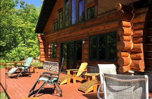 English Lake Escape -Custom Waterfront Log Cabin in Chequamegon National Forest - Foto 7