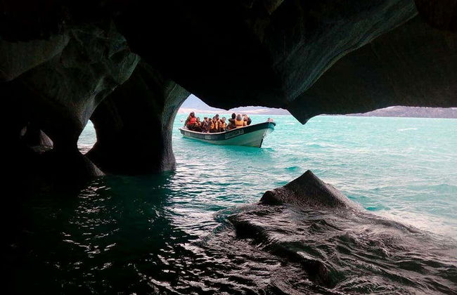 Paseo en barco por las cavernas de mármol de Puerto Sánchez - Foto 3