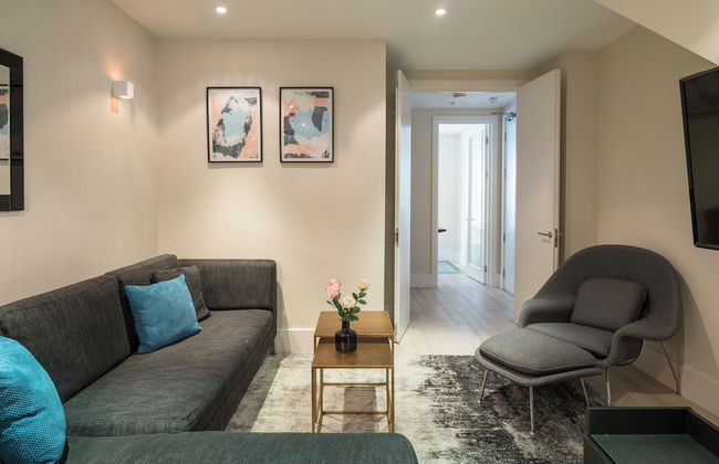 Fitzrovia by Viridian Apartments - Photo 27