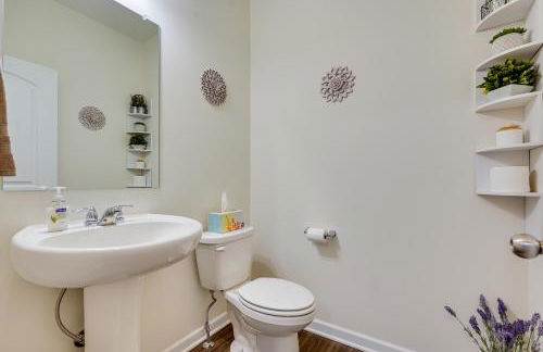 Private Backyard! Spacious Home 25 Mi to Columbus - Foto 11