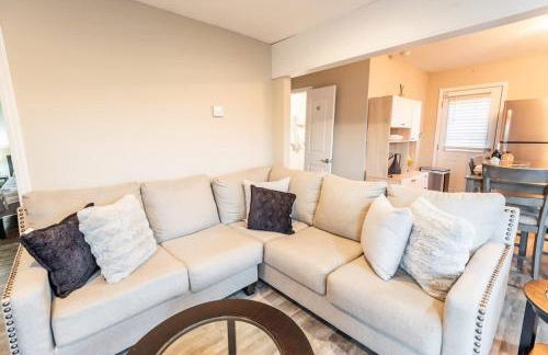 Sleeps 6-Full Kitchen-4 Beds-Big Couch-OfficeSpace - Foto 17