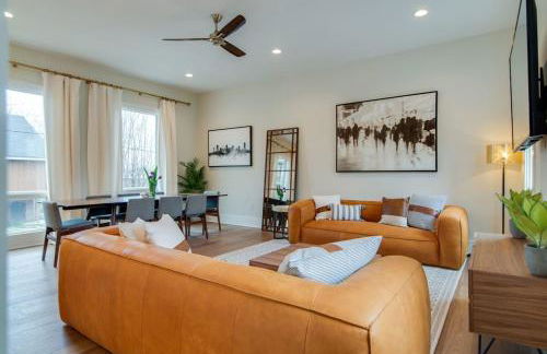 7BR Retreat, Rooftops, Garages, Walkable to Faves 5 Mins to Nissan Stadium, Less than 10 Mins to Broadway, 24 Hr Hospitality, Great for Groups - Foto 28